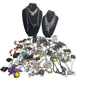 NEW WITH TAGS Paparazzi Fashion Jewelry 50 Piece Lot Necklaces Bracelet Earrings